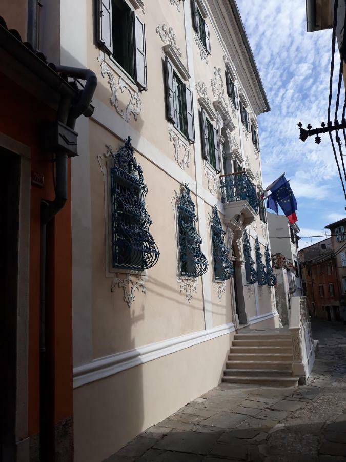 Апартаменты в Изола — 45 кв. м., спальни: 1, собственных ванных: 1 Экстерьер фото